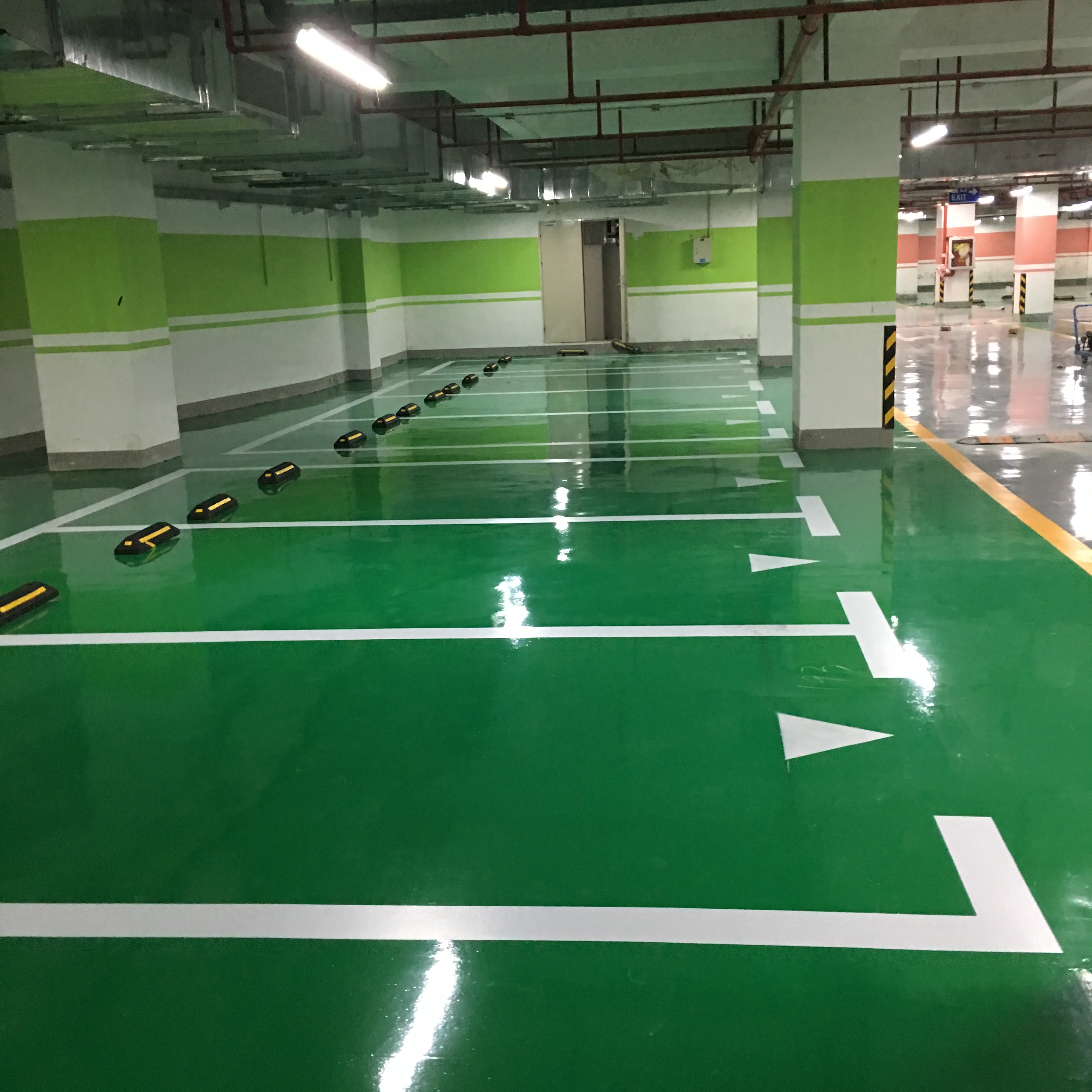 Can Epoxy Floor Coating Be Used Outdoors? Limitations & Professional Alternatives | SPR Paint Fl