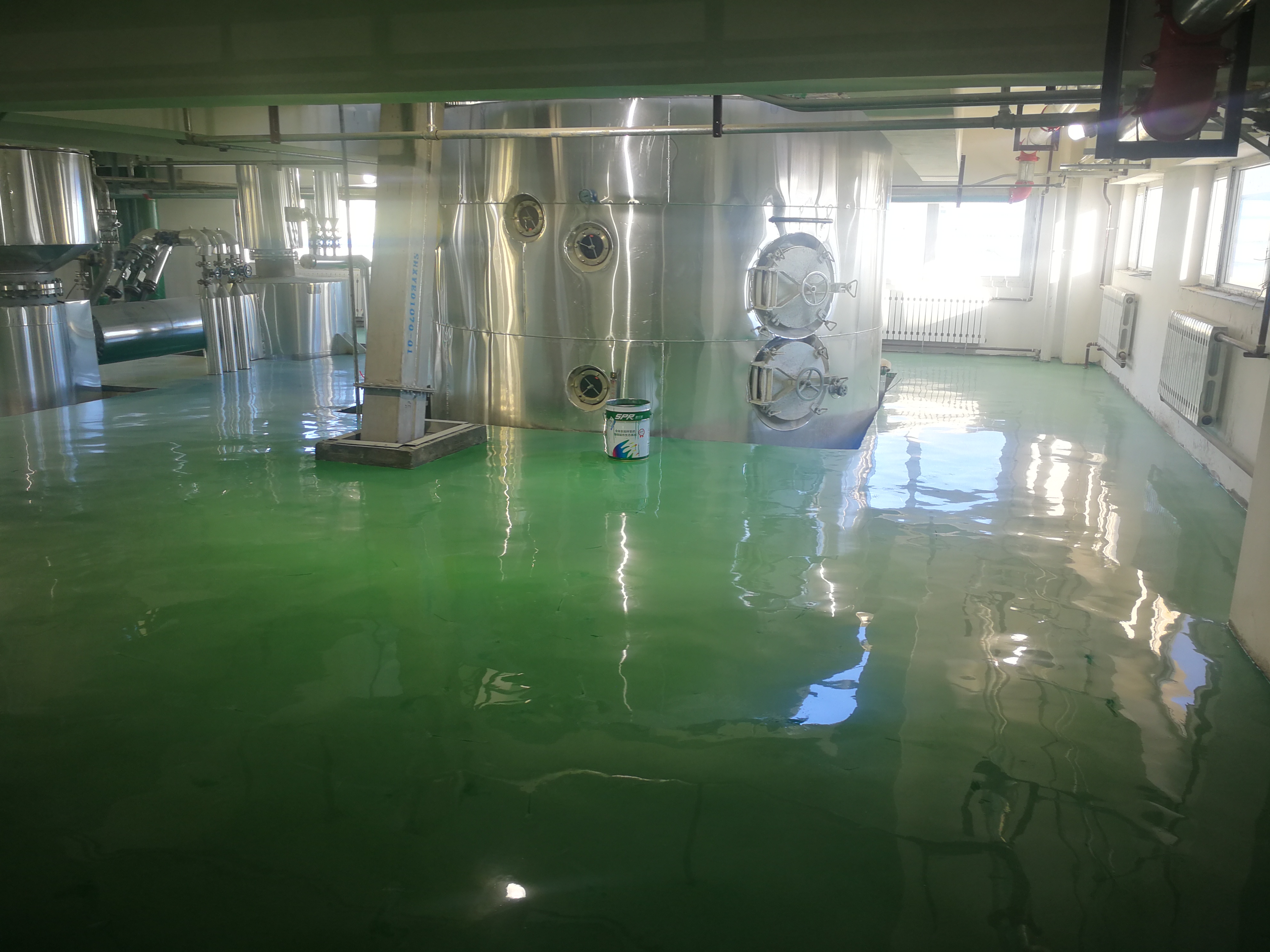 Why should workshops use epoxy floor pai